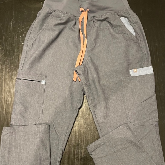 Figs women's high wasted yola skinny scrub pants--petite small, heather denim - Picture 1 of 2